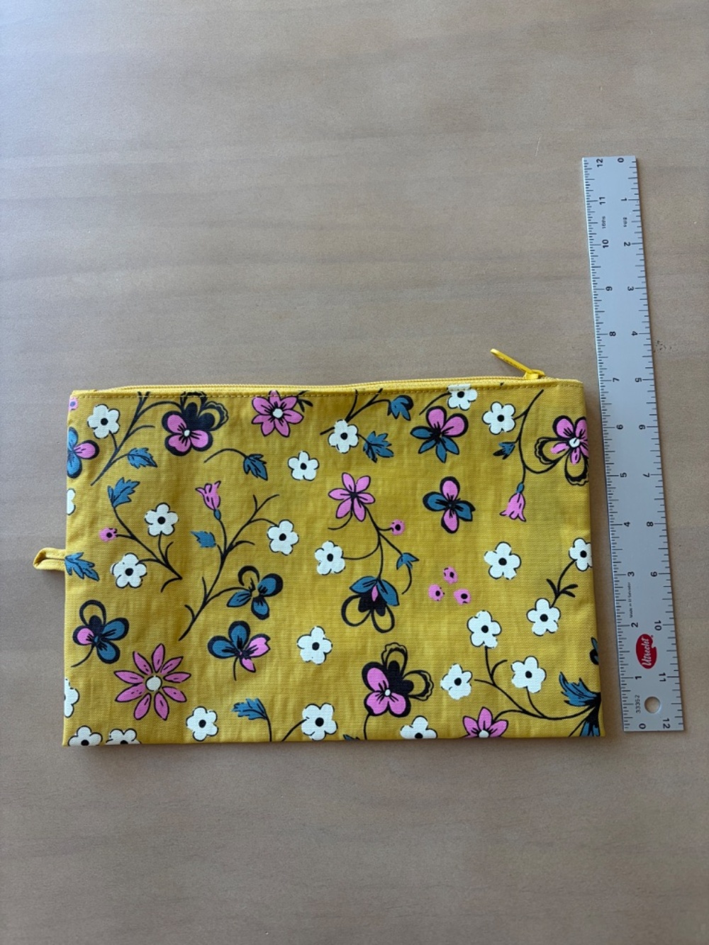 BAGGU Large Flat Pouch Wildwood Mix Yellow Floral Print NWOT - Picture 4 of 8